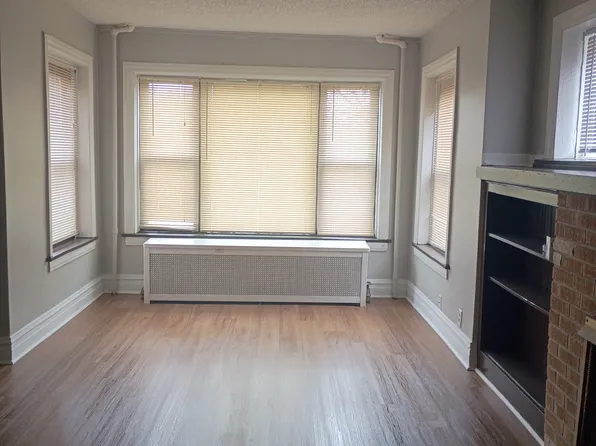 10227 S Rhodes Ave #1, Chicago, IL 60628