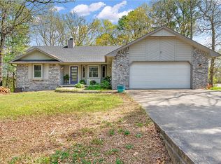 2 Buckingham Dr, Bella Vista, AR 72714