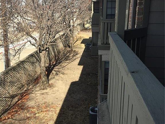 2nd image of 3101 Townbluff Dr APT 322