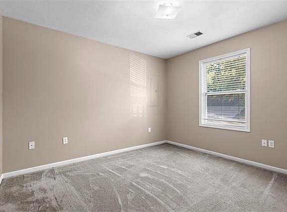 4th image of 530 Sheidley Ave