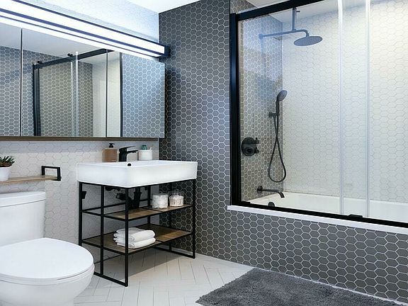 3rd image of 445 W 35th St APT 12J