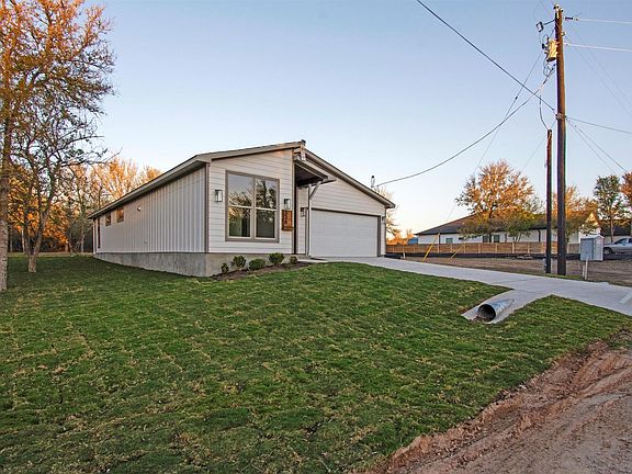 3rd image of 336 Nene Ln