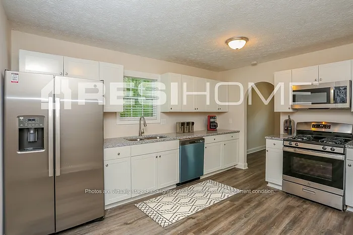 8225 Freestone Dr — Photo 3