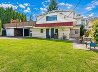 22450 Streng Ave, Maple Ridge, BC V2X4M5