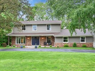 1805 Village Green Ct, Elm Grove, WI 53122