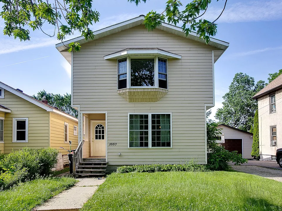 1660 Hewitt Ave