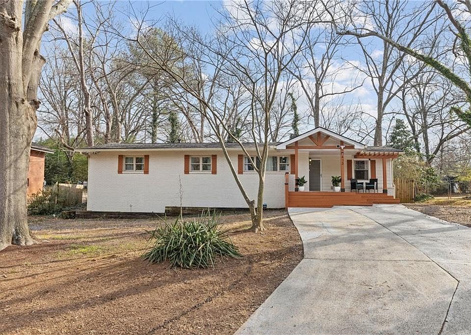 1st image of 413 Virginia Pl SE