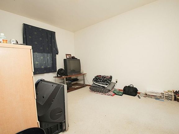 5th image of 156 S Lar Ann St #158
