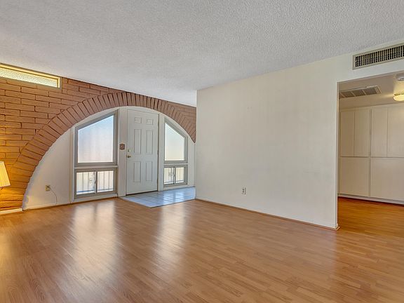 4th image of 3431 W Lupine Ave