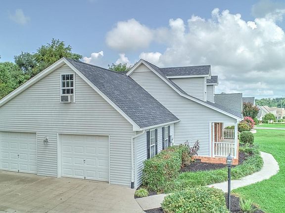 4th image of 216 Wiltshire Dr