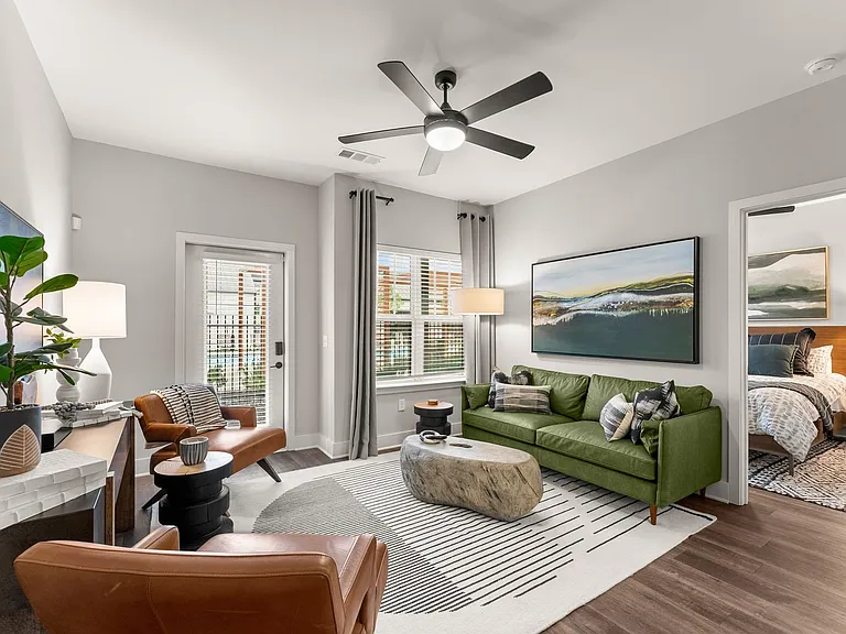 Treesort Luxury Living — Photo 42