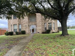 476 Maplegrove Dr, Cedar Hill, TX 75104