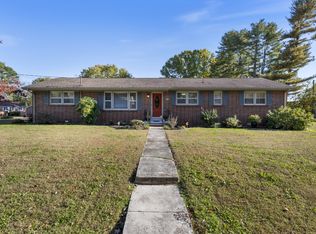 210 E Petty Ln, Winchester, TN 37398