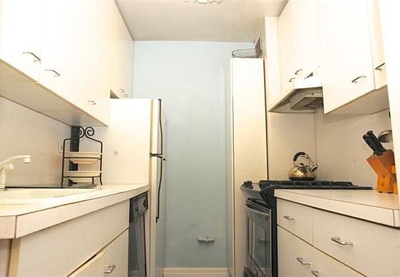 3rd image of 372 Central Park W APT 6H