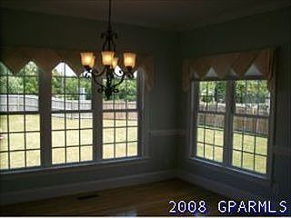 5th image of 4525 Southlea Dr