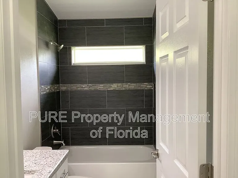 16899 SW 44th Cir — Photo 20