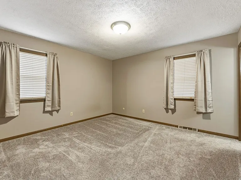 3133 Murr Ln — Photo 3