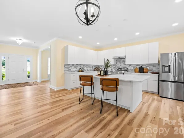 2630 Polo Ln, Maiden, NC 28650