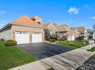 27 Steeple Rd, Monroe Township, NJ 08831