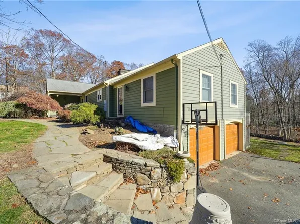 79 Cross Highway, Redding, CT 06896
