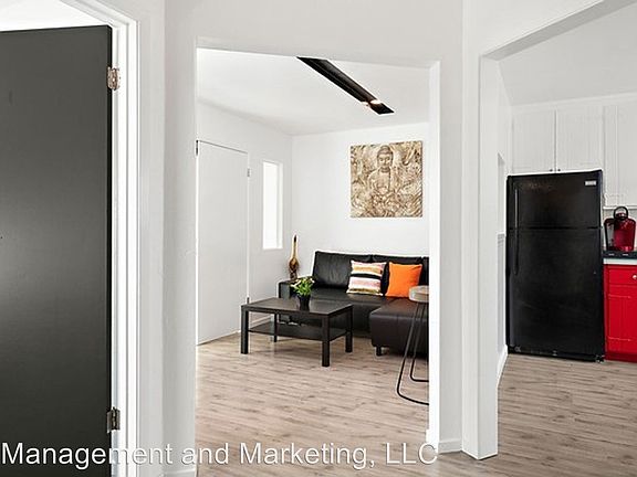 4th image of 30 Vista Grande Ave #4