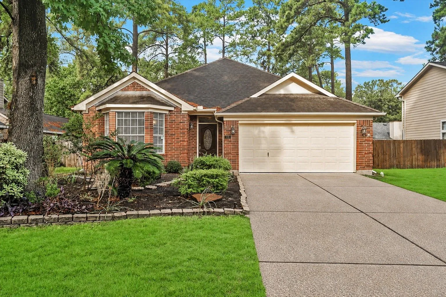 3 bed, 2.0 bath, 1891 sqft, $2,500 — Photo 3