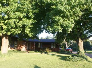 5010 Ambs Rd, Saint Louis, MO 63128