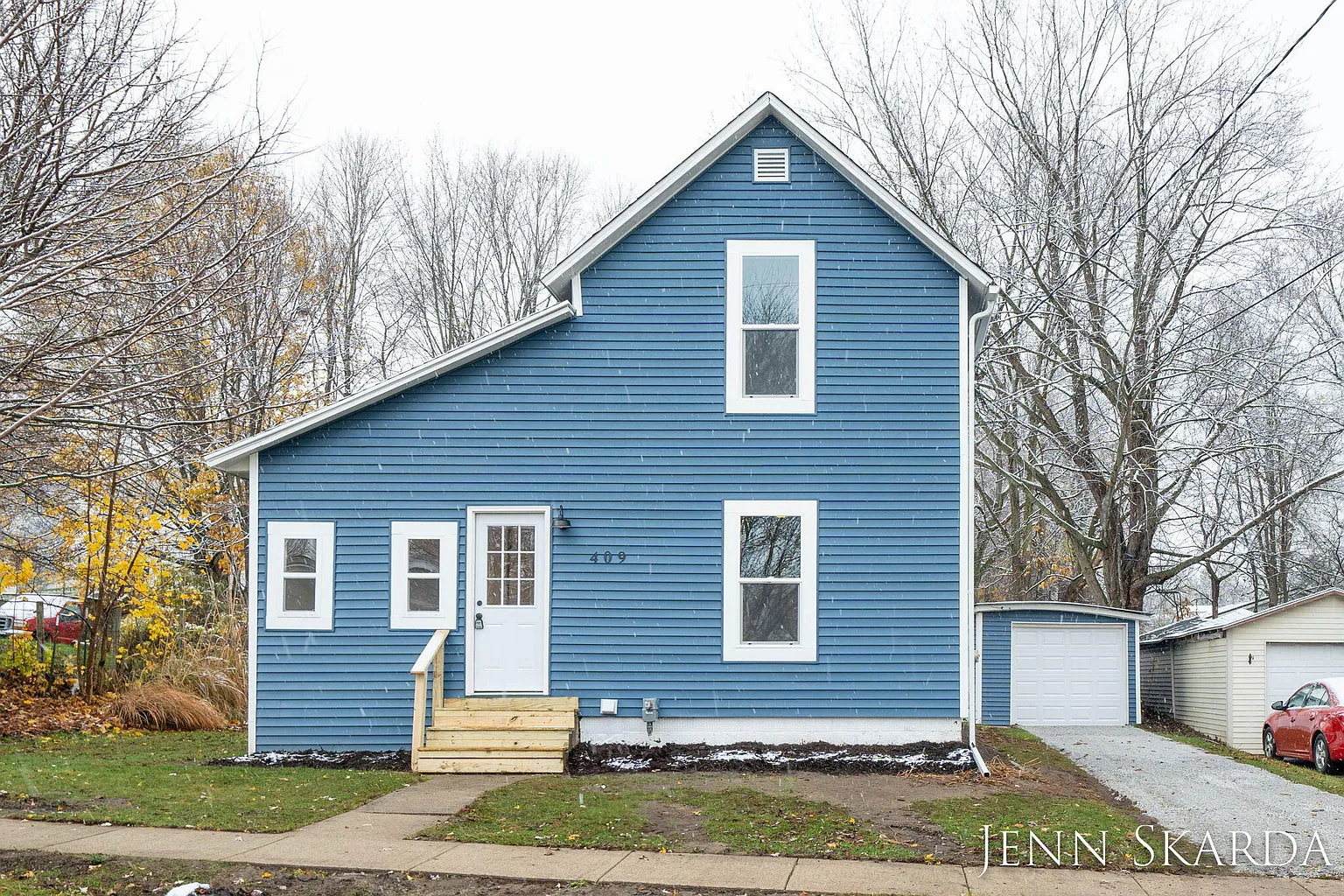 409 E Colfax St photo 1