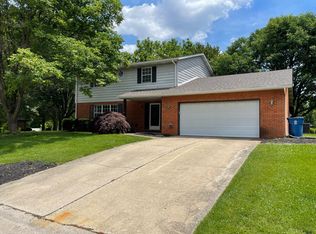 101 Pinedale Dr, Belleville, IL 62226