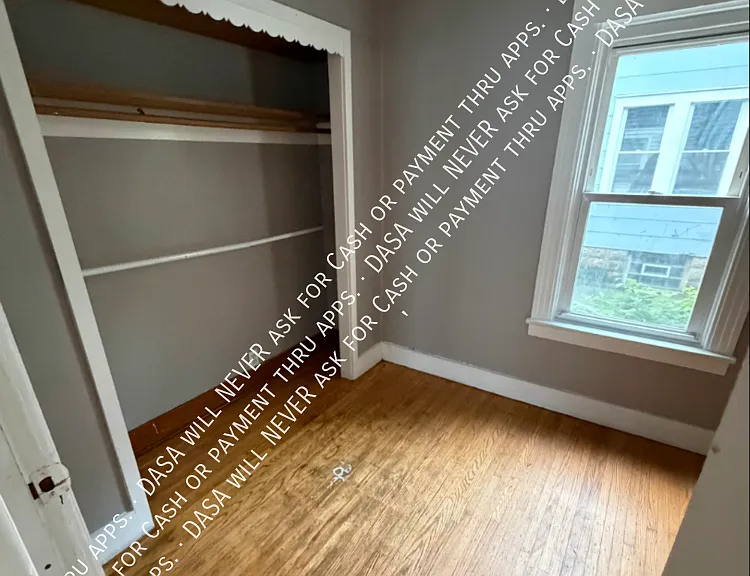 60-62 Lincoln Ave #LOWER — Photo 5