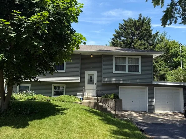 6 Marlin Dr, Oswego, IL 60543