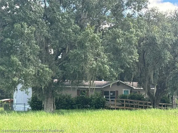 19619 Dogpatch Ln, Land O Lakes, FL 34638