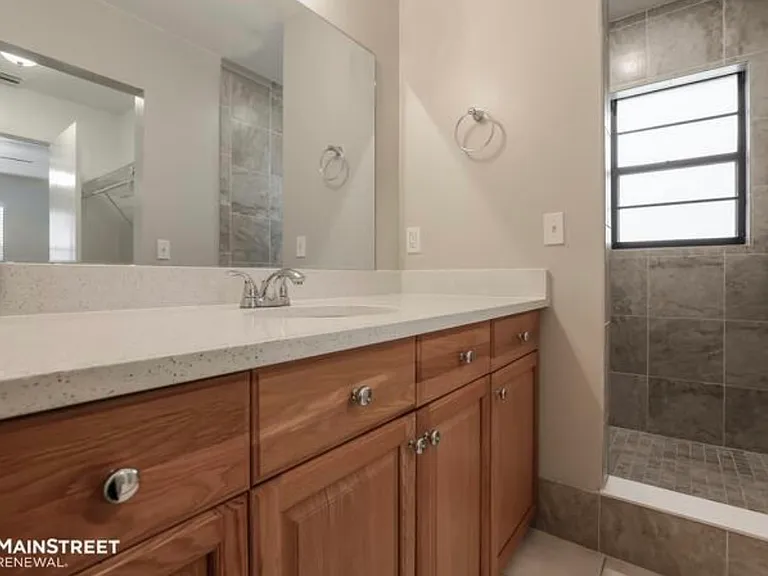 3241 Rogue St — Photo 10