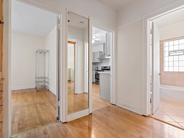 309 Chicago Ave #2 — Photo 17