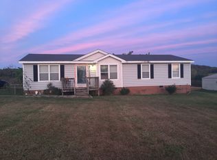 880 Carey Rd, Hartsville, TN 37074