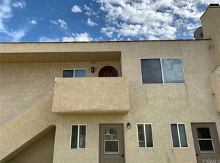 3352 Falcon Ave, Signal Hill, CA 90755