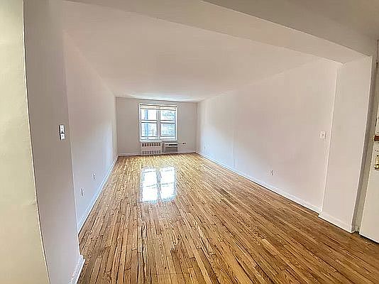 1st image of 142-11 41st Ave #607
