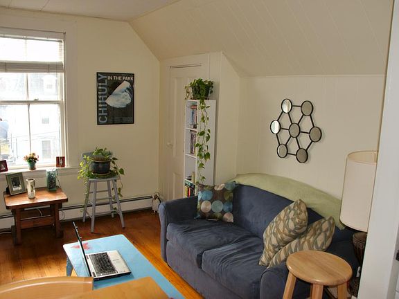 LR seen from Kitchen