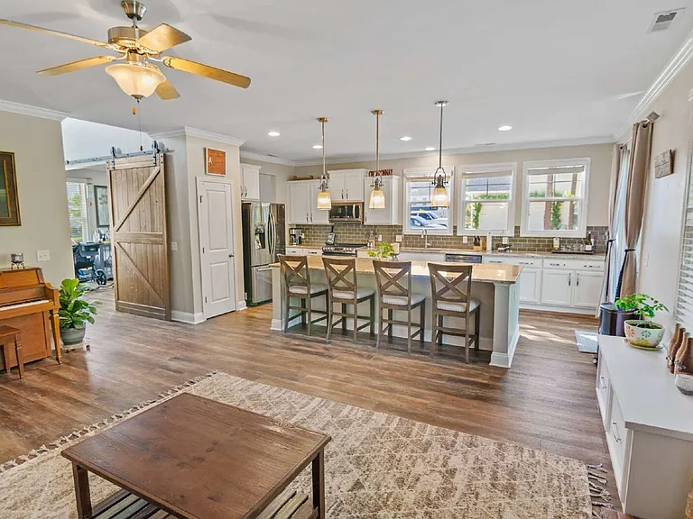 11 W Dewey Cir — Photo 5