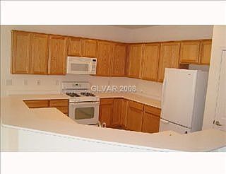 2nd image of 3212 Kingbird Dr
