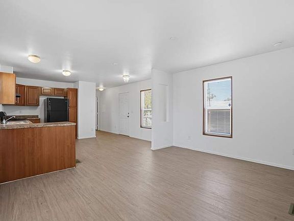 3rd image of 1304 E Bell Rd Lot 87