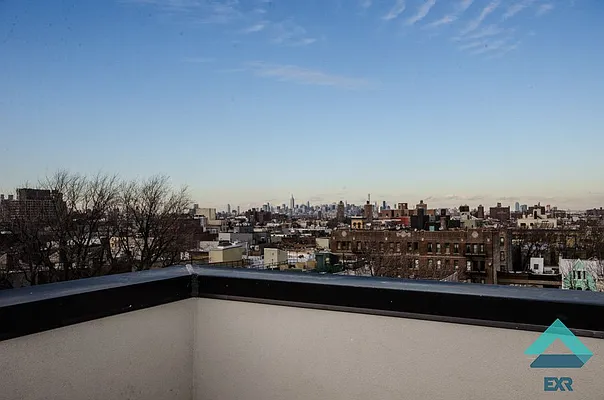 Rented by EXR | media 7