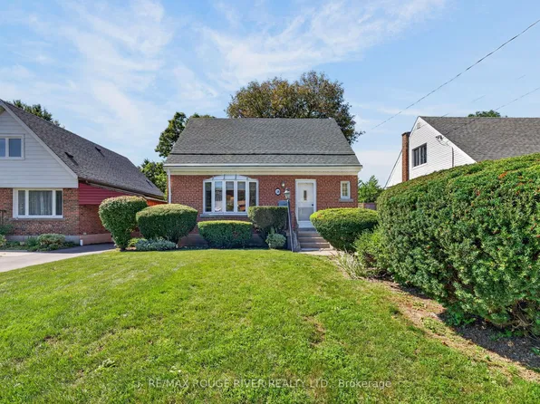 38 Singleton Rd, Toronto, ON M1R 1H9