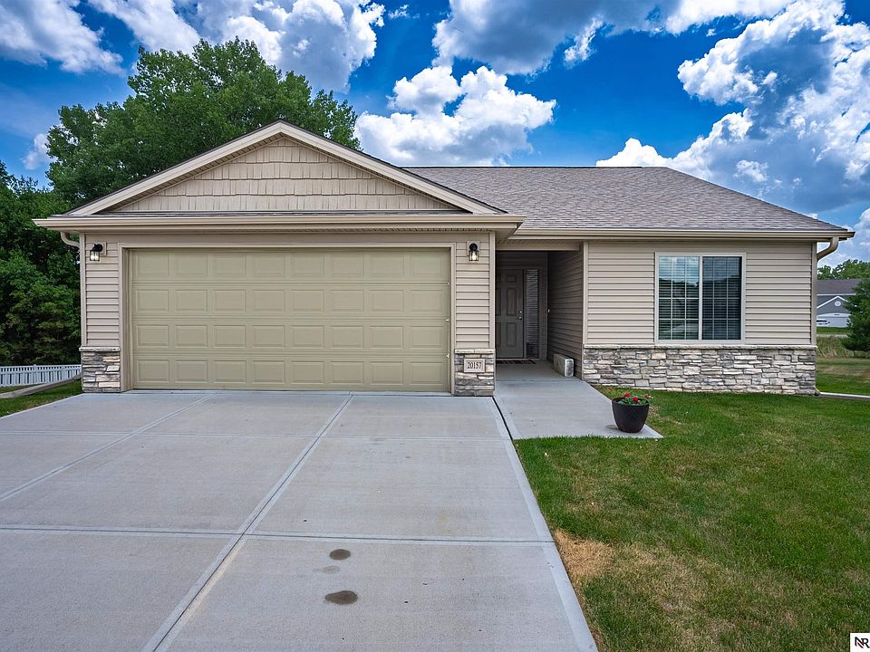 1st image of 20157 Miami Cir