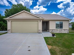 20157 Miami Cir, Elkhorn, NE 68022