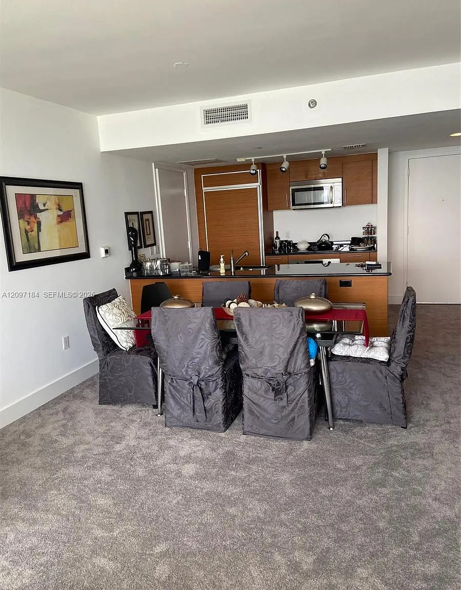 50 Biscayne Condo — Photo 3