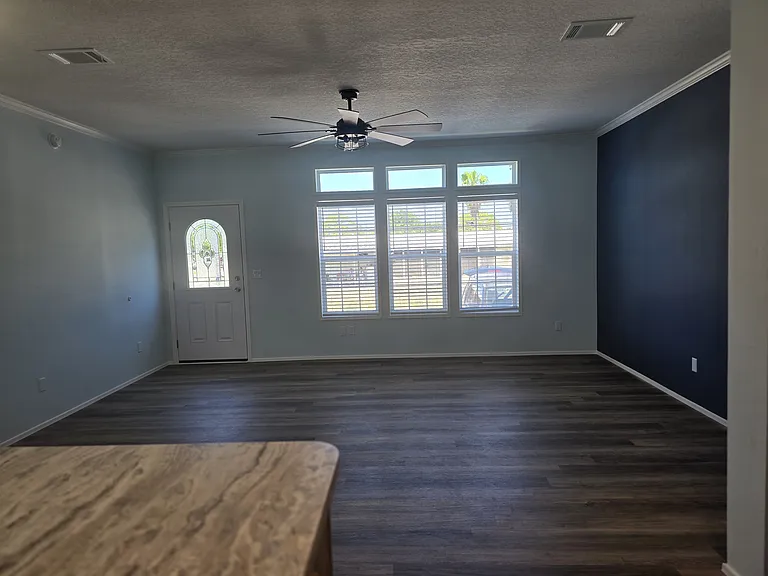 5017 80th Way N — Photo 7