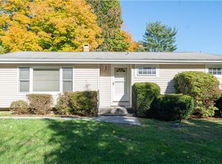 1 Laurie Ln, Newburgh, NY 12550