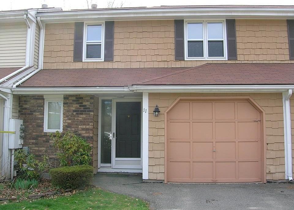 1st image of 11 Juniper Pl