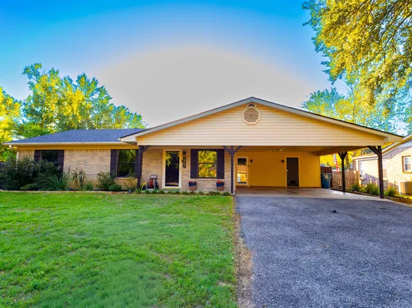 1907 Turtle Creek Dr, Marshall, TX 75670